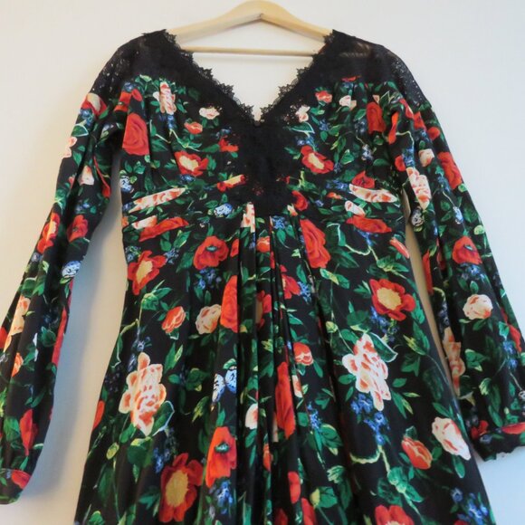 BY ANTHROPOLOGIE Lacy V-Neck Mini Dress Floral Dark Romantic Lace Size US 4 NWT - Picture 12 of 16